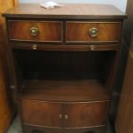 421 7056 CHEST OF DRAWERS